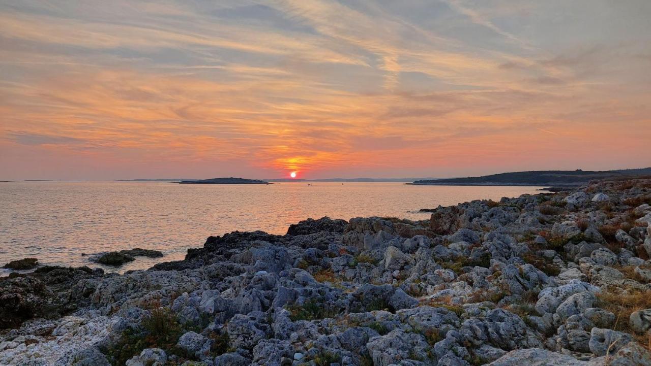 Apartment Agava Istria - Family Vacation Rental With Free Parking, Garden, Wifi Liznjan Luaran gambar